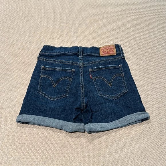 Levi’s Jean Shorts - Picture 7 of 11